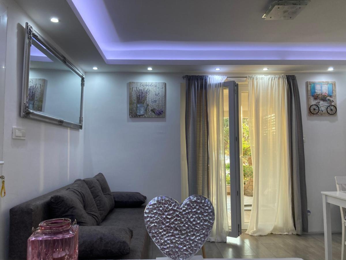 שיבניק Luxury Apartman Nr מראה חיצוני תמונה