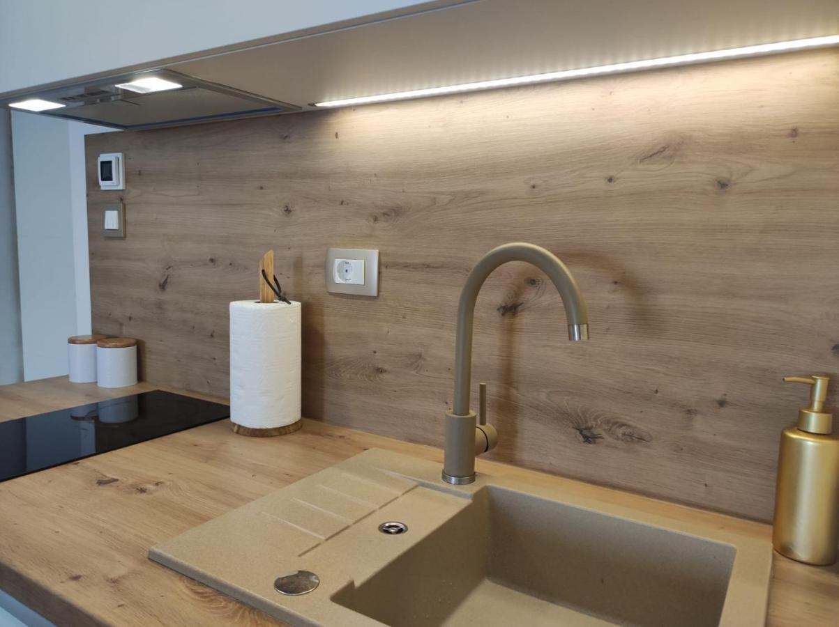 שיבניק Luxury Apartman Nr מראה חיצוני תמונה